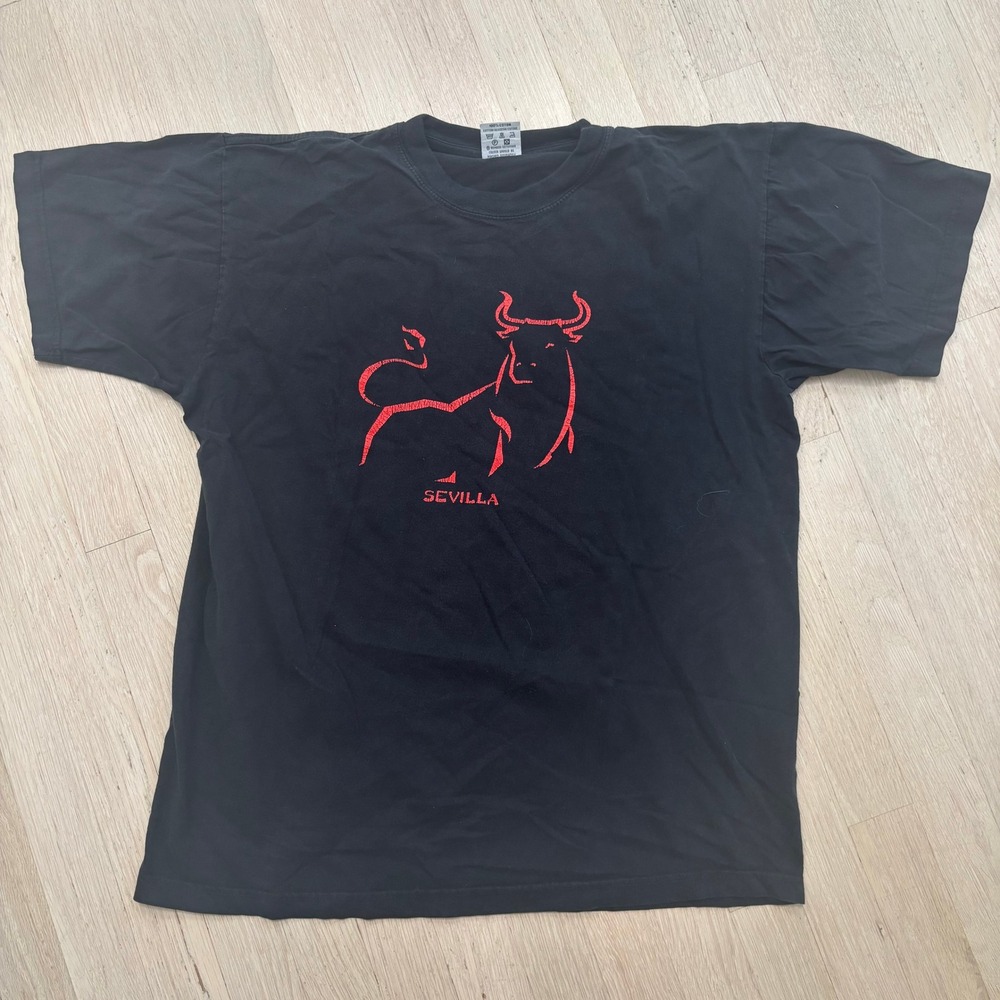 American Zone Majestic Sevilla Bull T-Shirt Mens Medium Black Excellent Graphic